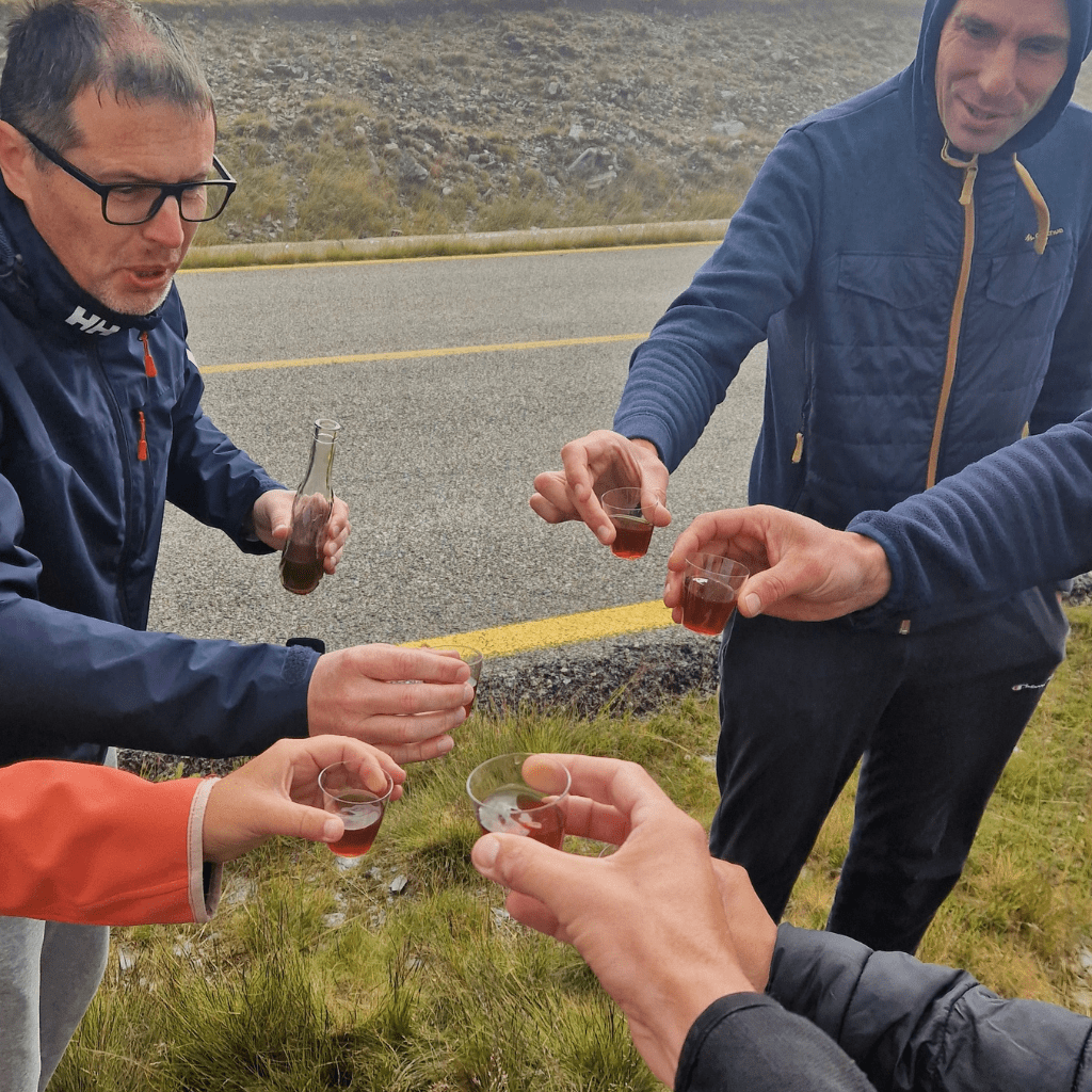 Brez naslova (Facebook Shops Cover (Square))13-min